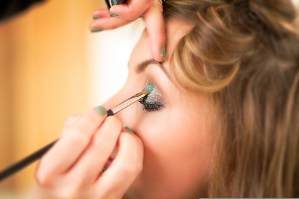 Top 5 Best Eyeshadow Palettes under 500