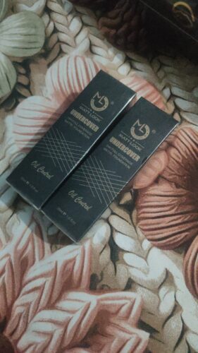 MATT LOOK Undercover 24H Full Coverage Matte Foundation | Oil Control | 30ml photo review