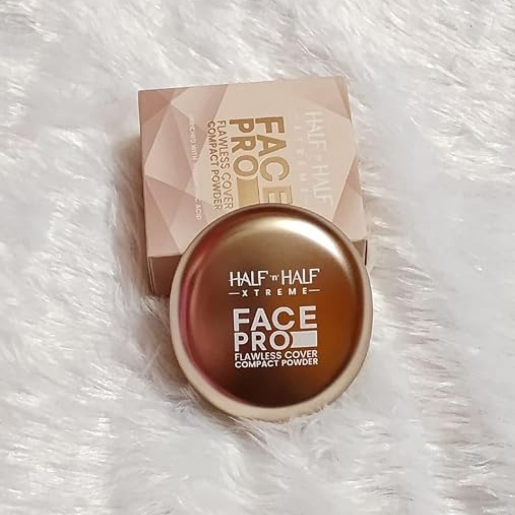 Half n Half Face Pro Compact Powder 2-in-1 Flawless Coverage